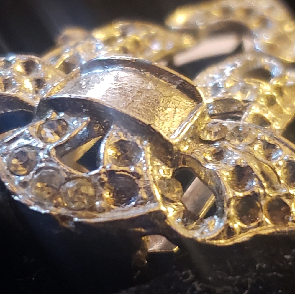 Stunning Vintage Art Deco Rhinestone Dress Clip (c. 1930s) - Picture 3 of 9